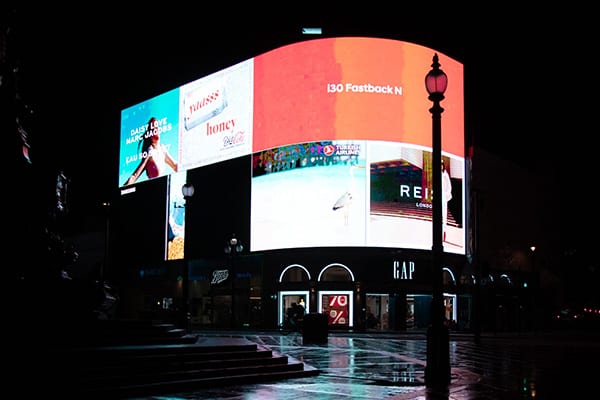 Digital Signage UK Top Trends Outdoor Advertisement Featured Image