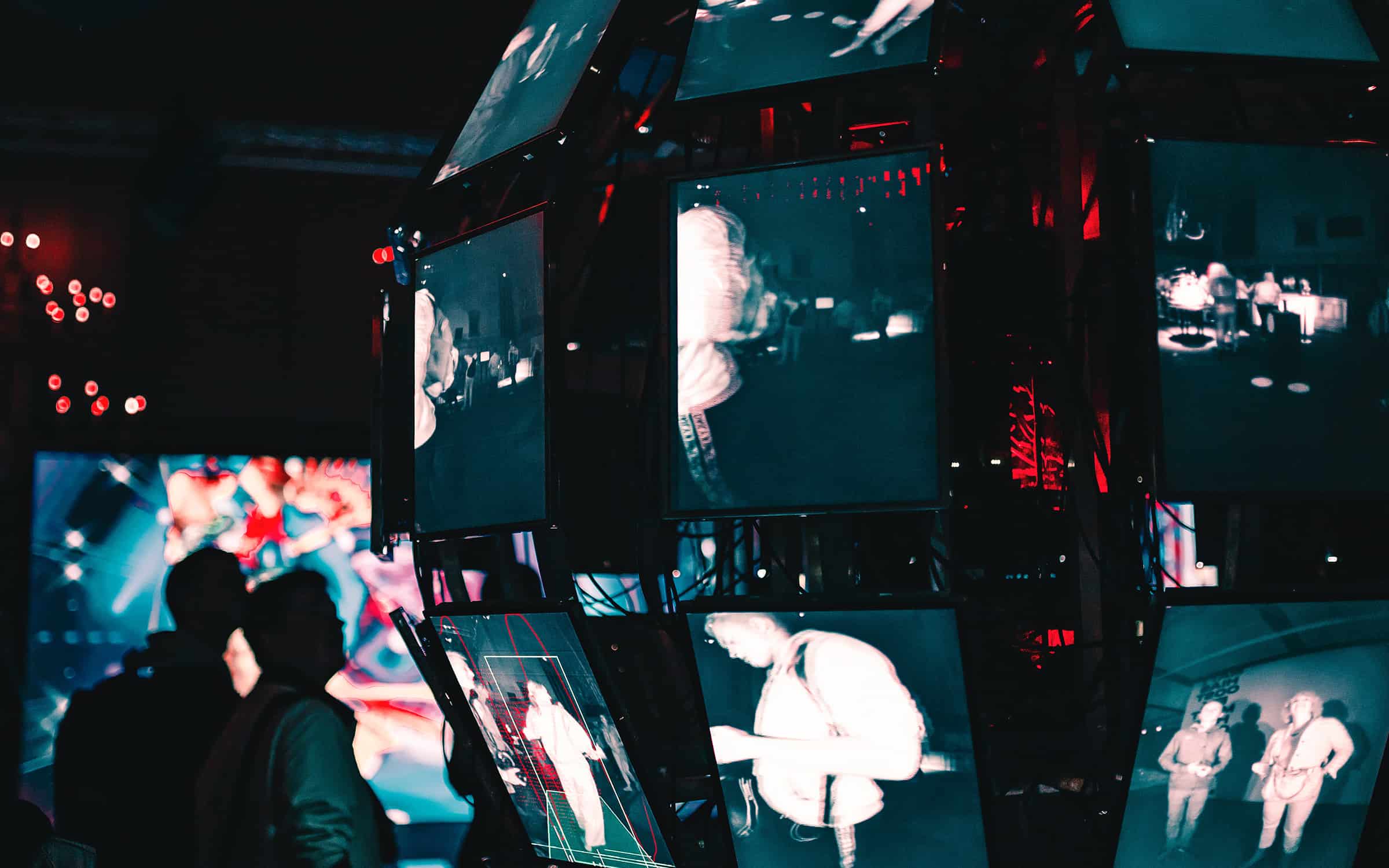 The Benefits of Installing Electronic Signs 2 electronic signage