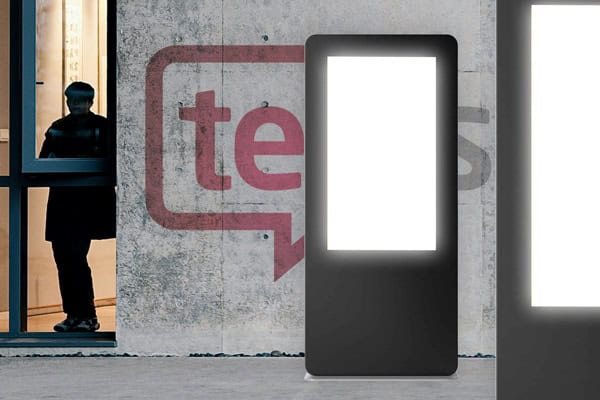 Using A Commerical Display Monitor Featured Image